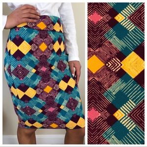 LuLaroe Cassie Skirt Small S ( 6 - 8 ) CAREER NEW